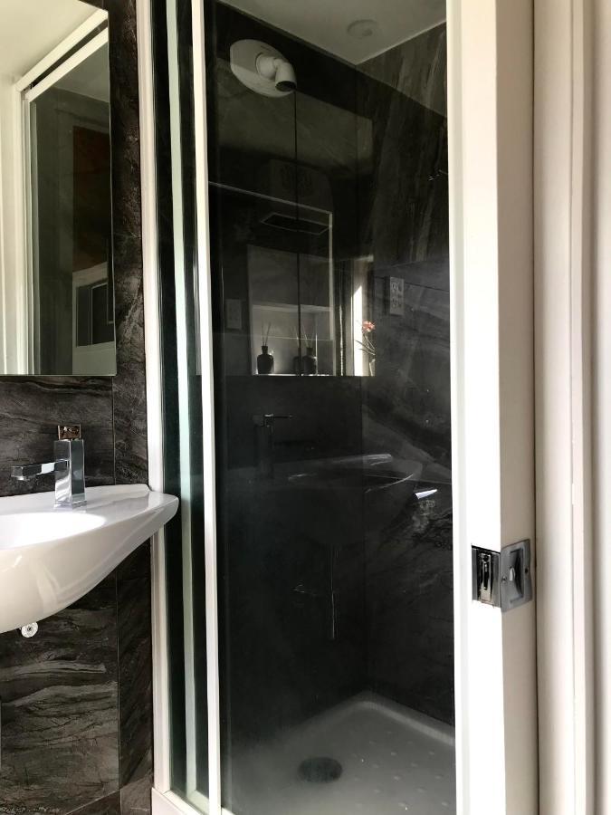 Hotel Onehunga Garden Tinyhouse With Parking à Auckland Extérieur photo
